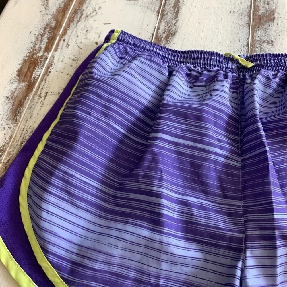 Nike lined athletic short size medium